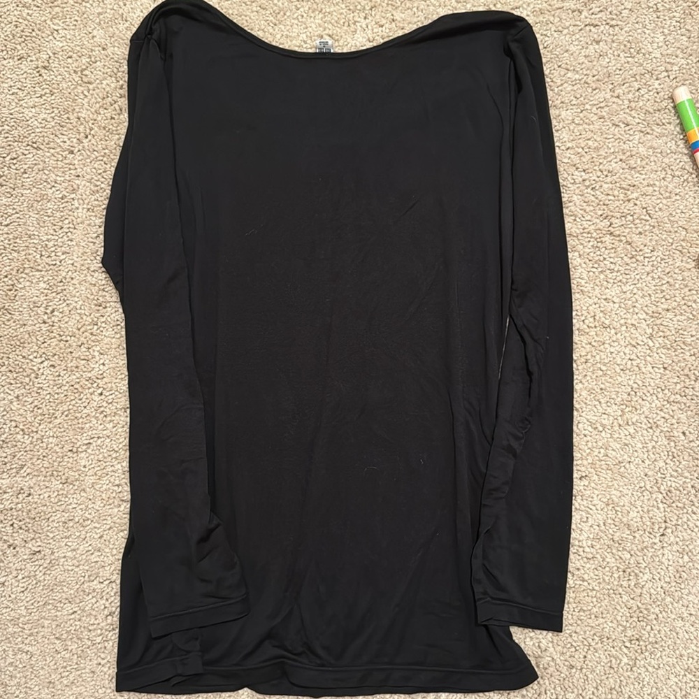 Soft black Uniqlo long sleeves blouse - Picture 5 of 5